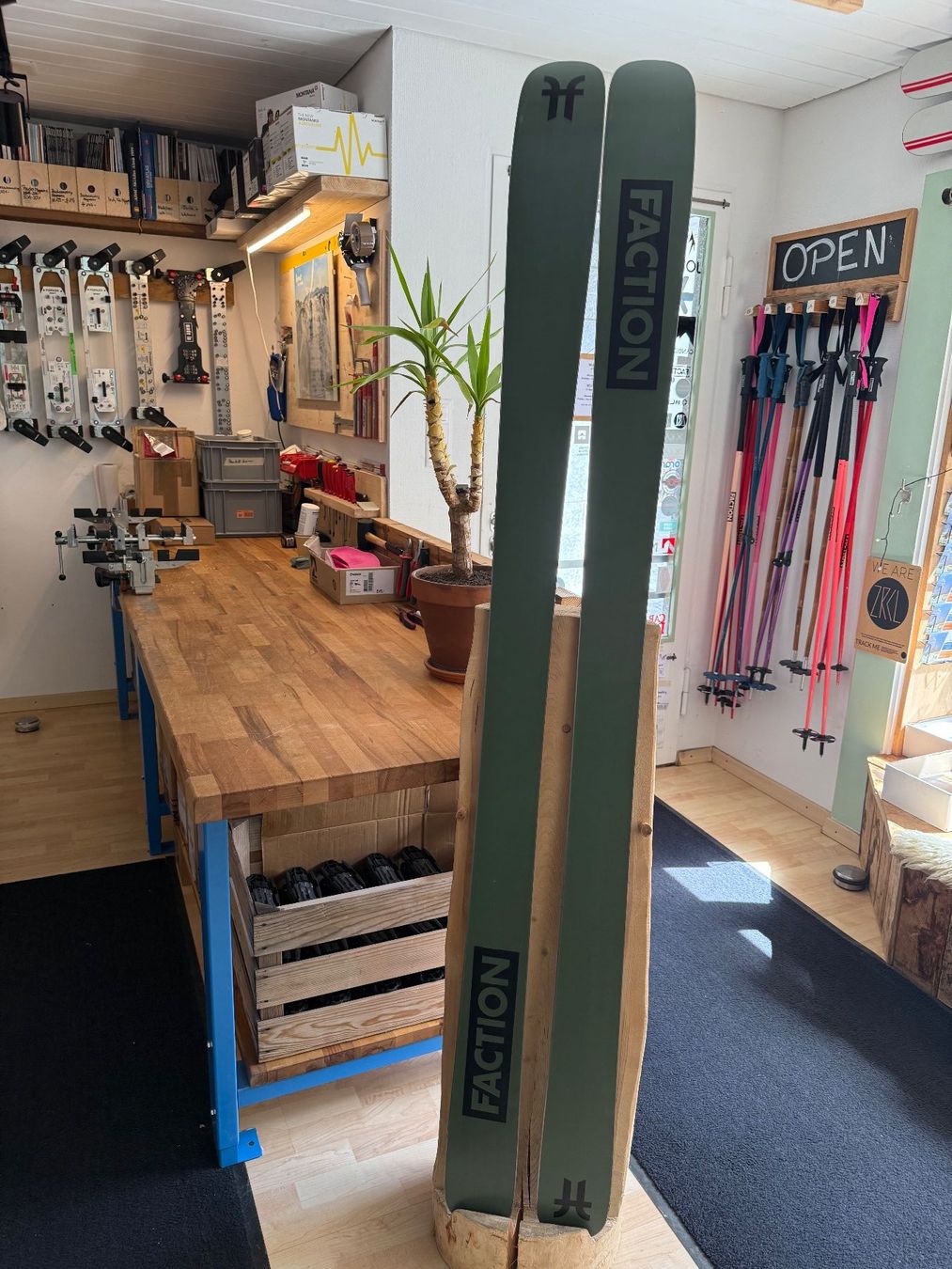 Faction Skis: Faction Agent2 182cm – Neuf avec emballage d'origine à Andermatt par Made_In_Andermatt 3