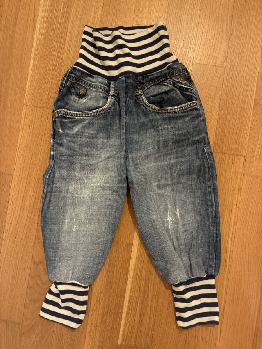 Pantaloni: Pumphose , Mitwachshose  – Usato da Winterthur venduto da Tiklo