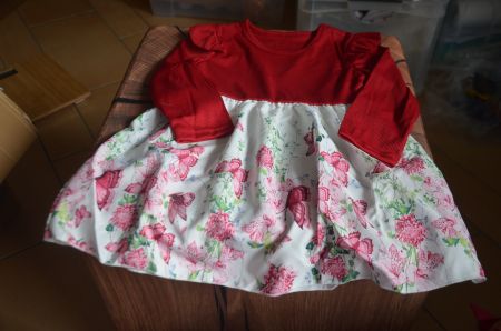 TAILLE 92-98 - JOLIE ROBE NEU