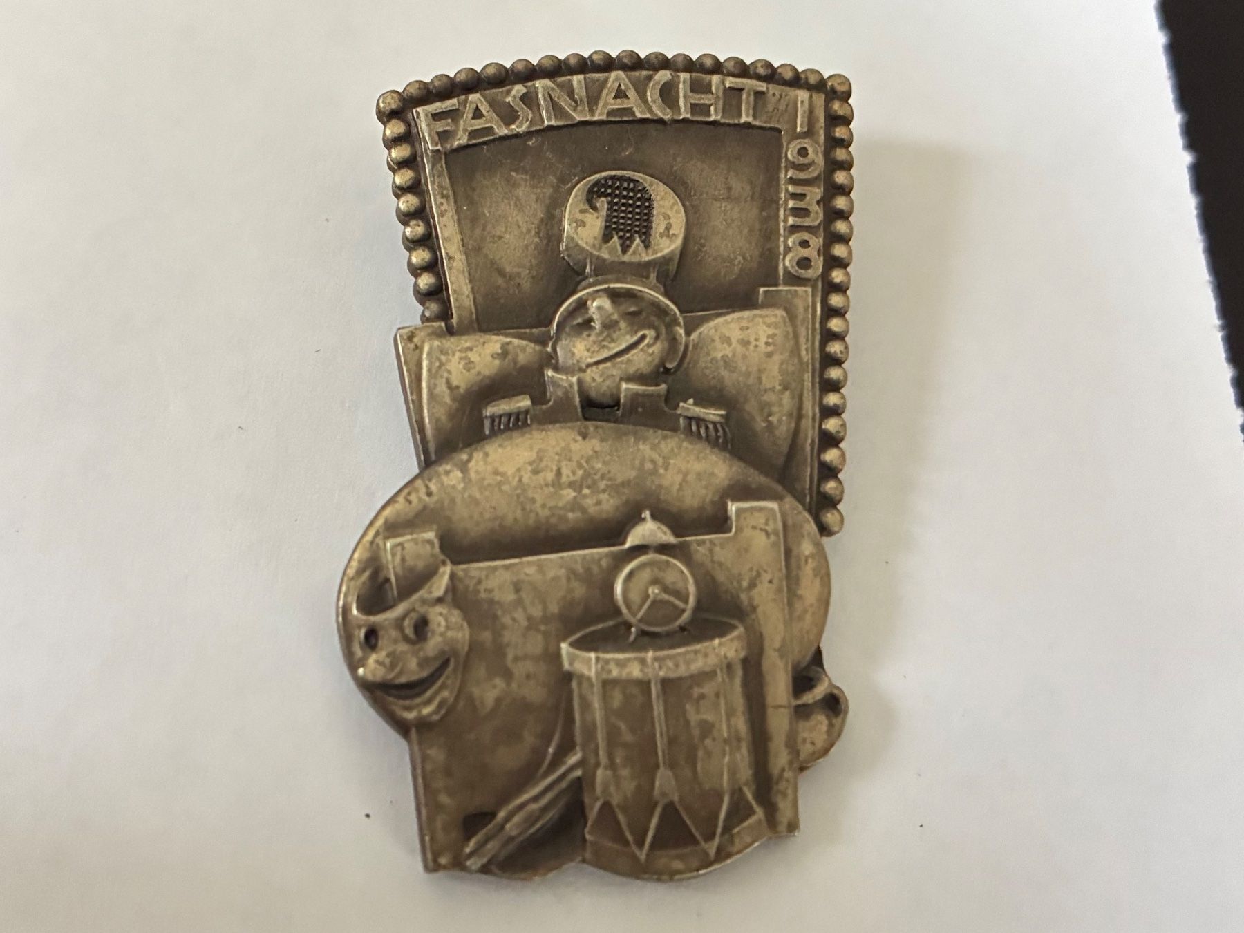 Placchette & Badge: Basler Silber-Fasnachtsplakette 1938 – Usato da Riehen venduto da freestyle_buttons