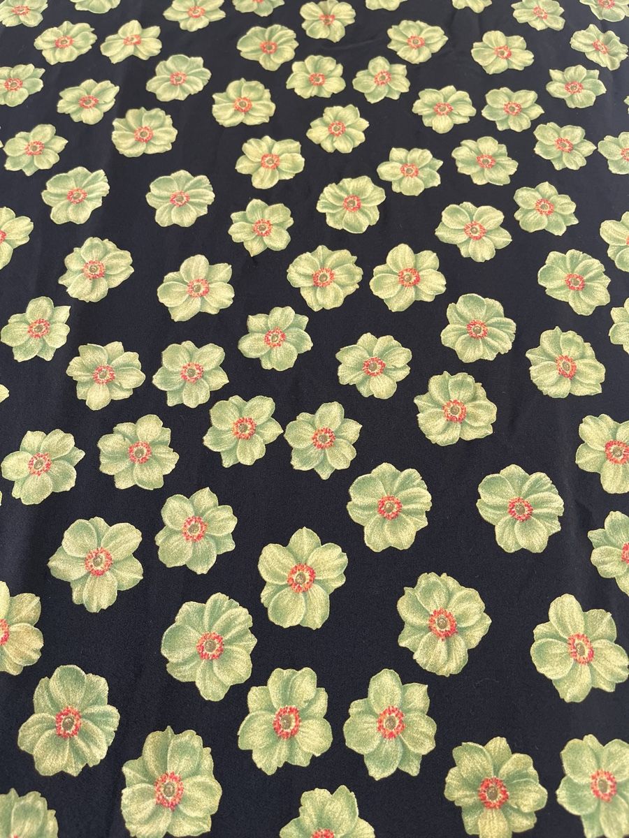 Fabric Frontline Foulard & Sciarpe: Seidenfoulard / Fabric Frontline – Usato da Wetzikon ZH venduto da seli03 3