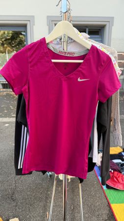 Damen Shirt Nike Pro Grösse M pink guter Zustand