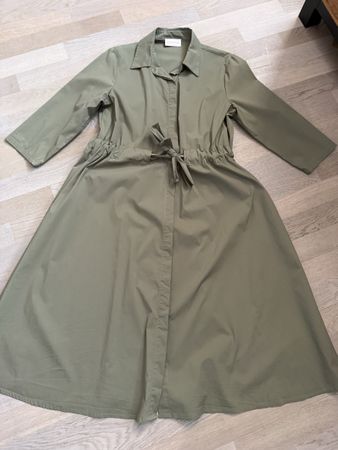 Damen Kleid Esvivid olivgrün mit Bindegürtel neuwertig