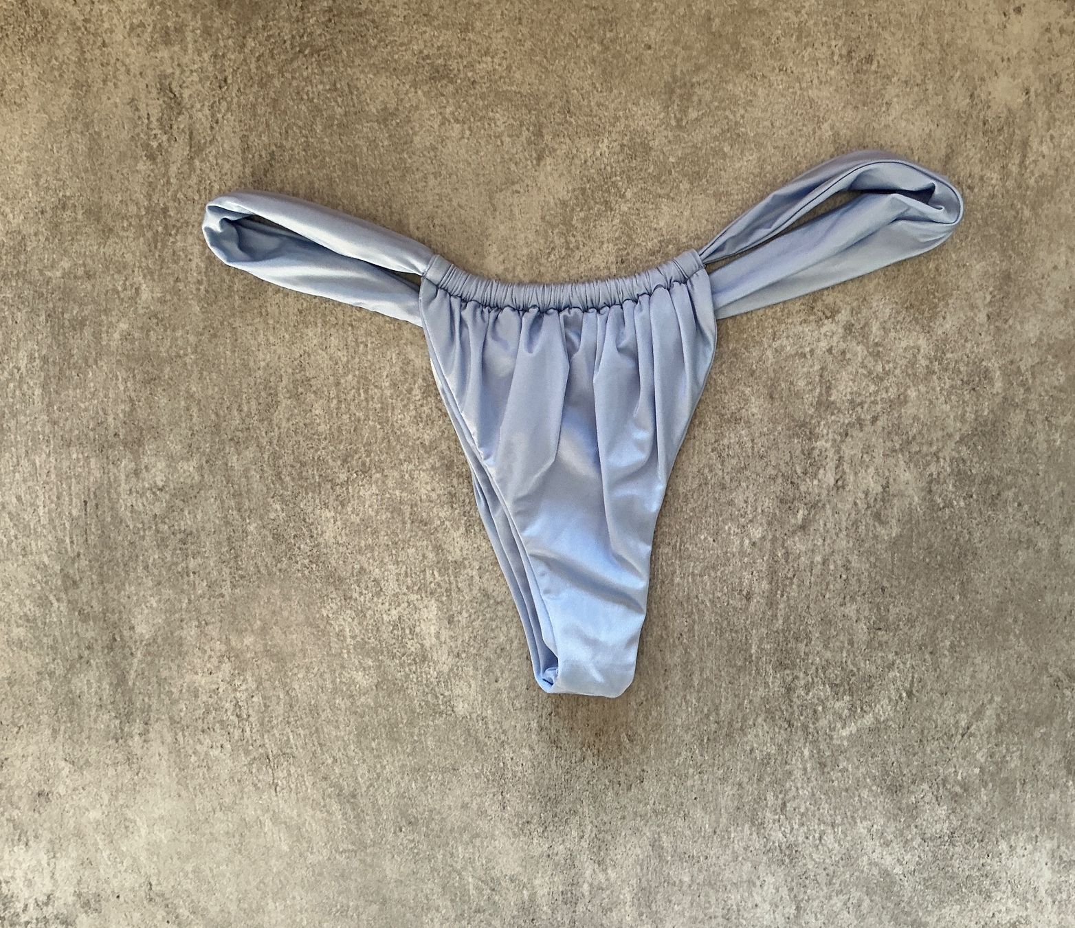 Calzedonia Costumi da bagno & Bikini: Calzedonia Shiny Satin Bikini – Nuovo (secondo la descrizione) da Delemont venduto da bgriffis27 6