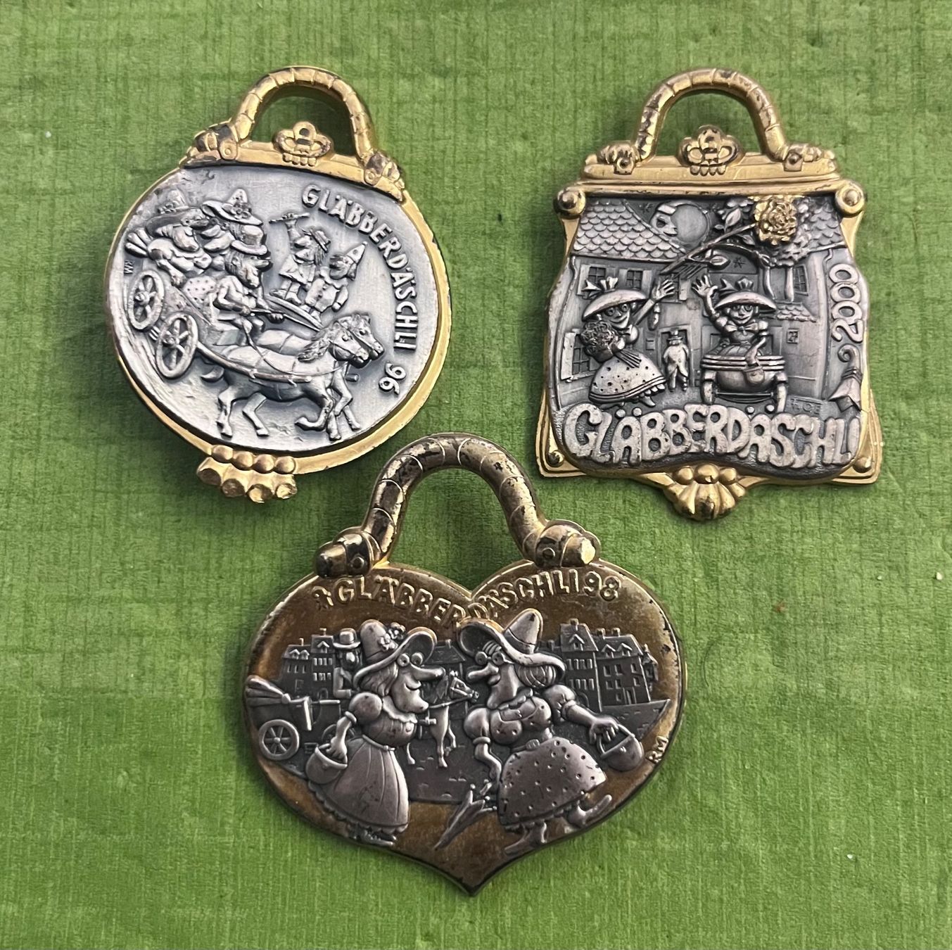 Basler Placchette & Badge: 3 x Gläbberdäschli – Usato da Itingen venduto da Bebbi6569