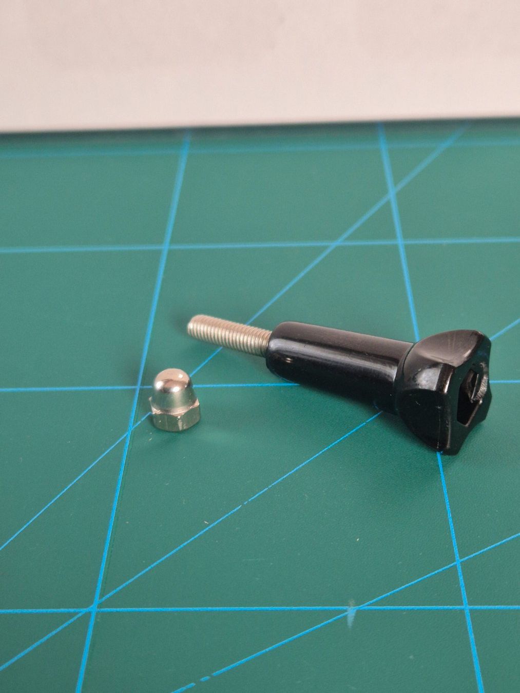 Gopro Treppiedi & Teste: GoPro Daumenschraube (lang) – Nuovo (secondo la descrizione) da Pfungen venduto da Famadm 2