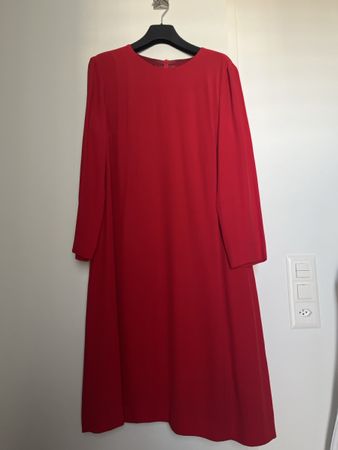 Escada Kleid rot Langarm Rundhals Grösse 36 neuwertig