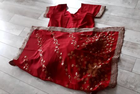 Sari mit Stickereien und Pailletten  -  neu