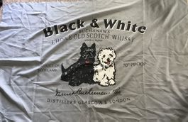 BLACK & WHITE FAHNE