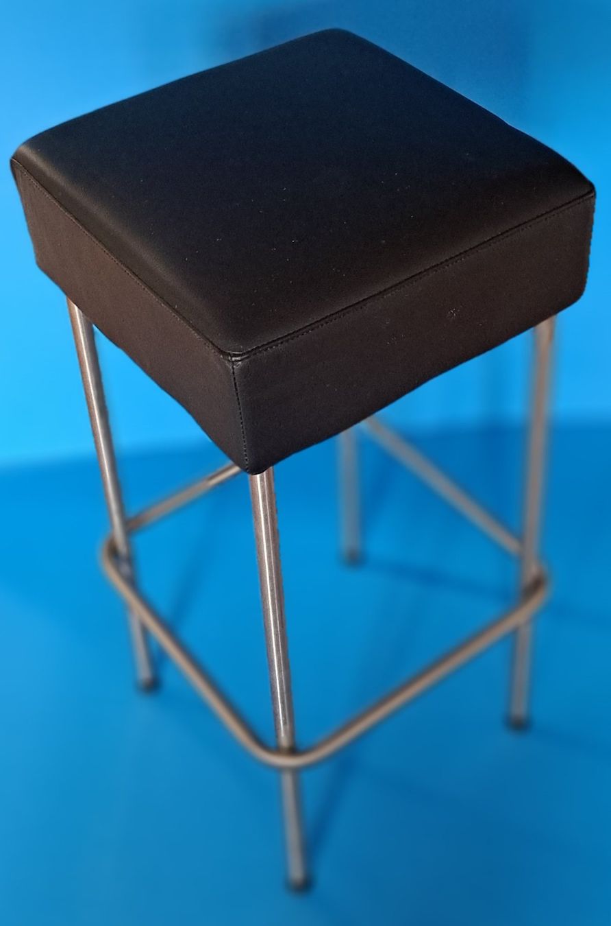 Allestimento di negozi e stand fieristici: Bar Hocker – Usato da Tenniken venduto da mik_6mxg 8