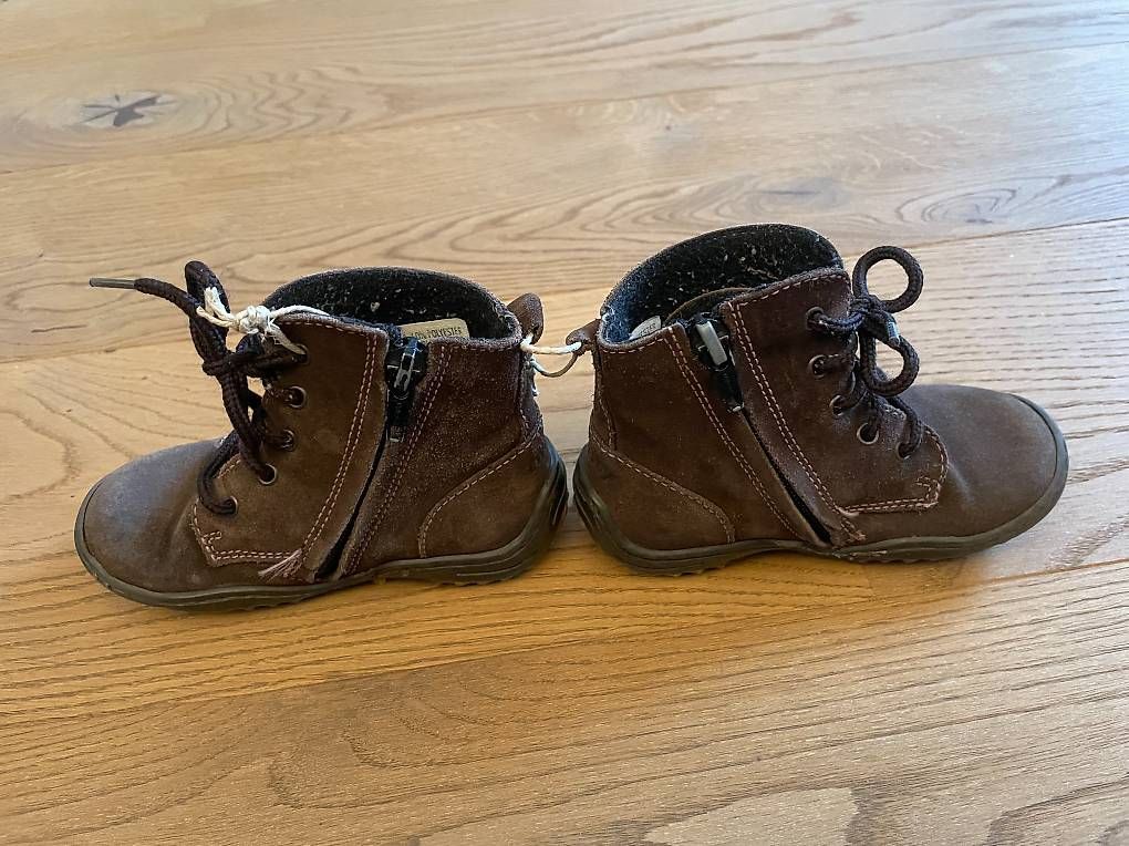 Scarpe per ragazze: Übergangsschuh Gr. 24 twisty – Usato da Rubigen venduto da lia_dwd7 1