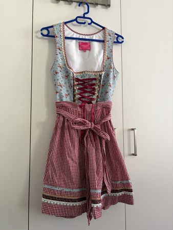 Dirndl Krüger mit Blumenmuster, nur wenig getragen