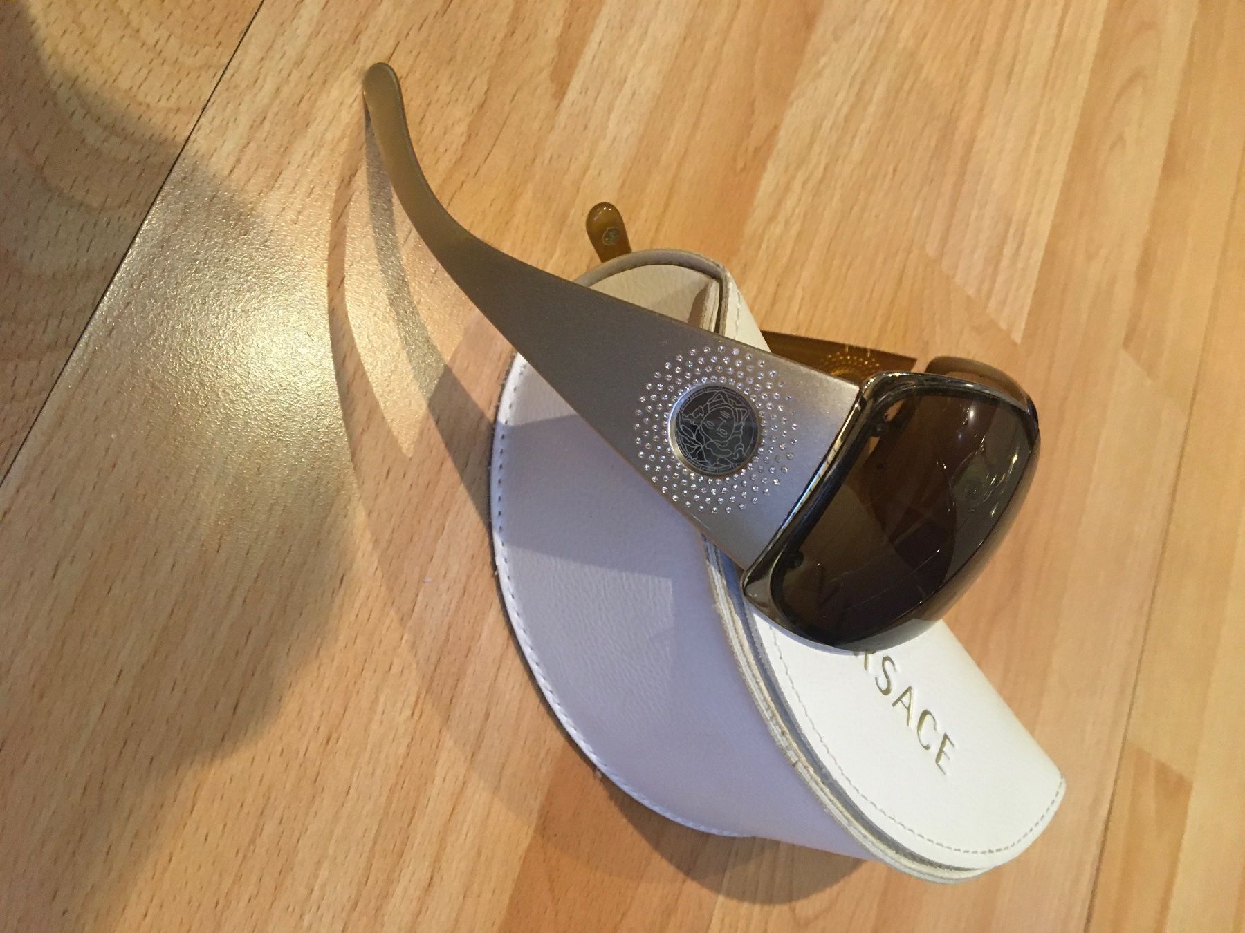 Versace Occhiali & Lenti: ORIGINAL VERSACE Sonnenbrille – Nuovo (secondo la descrizione) da Burgdorf venduto da Vida6 2