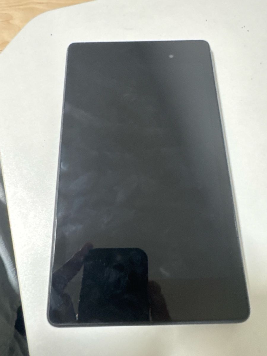 Asus Tablet PC: Asus Nexus-Tablet  – Defekt aus Riehen von M.S.DVD
