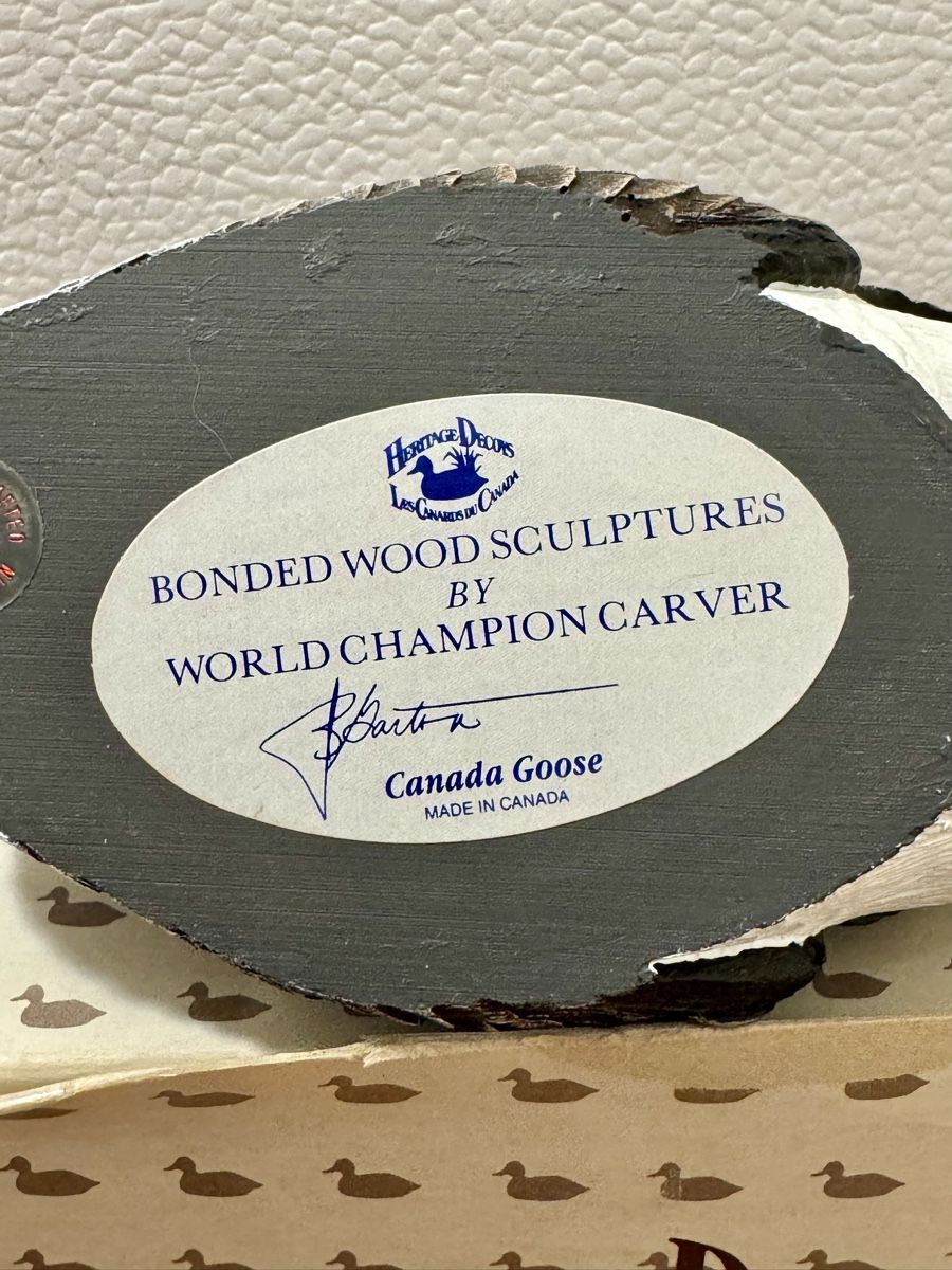 Statuette: GANS Figur, Heritage Decoys, handgeschnitzt – Nuovo e nell'imballaggio originale da Zürich venduto da Nobs1 8