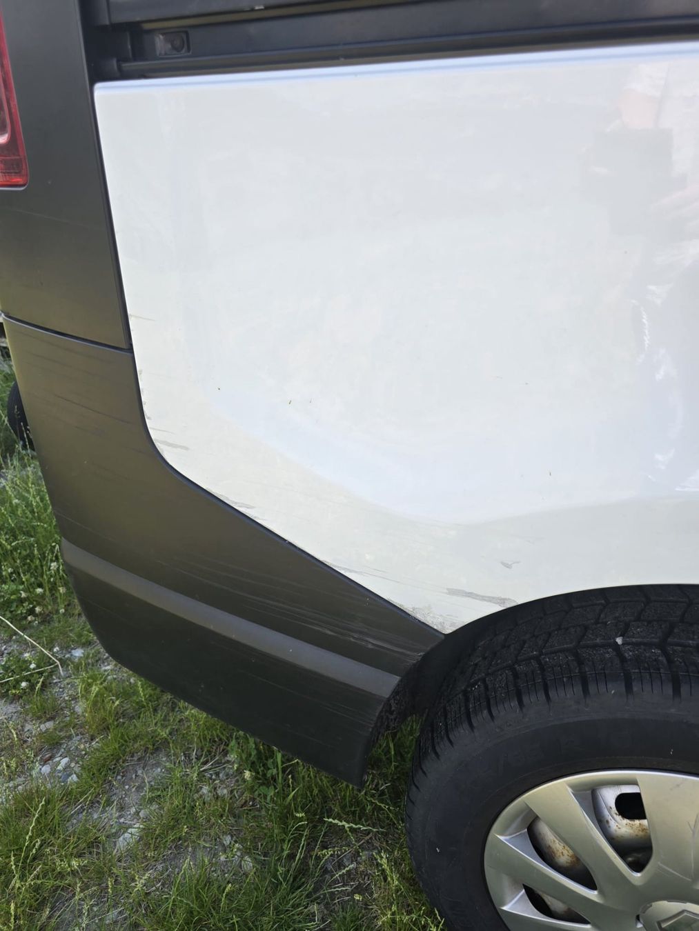 Renault Veicoli commerciali: Renault Trafic dCi 90  - Lieferwagen – Usato da Unterbäch VS venduto da ArtLebi 4