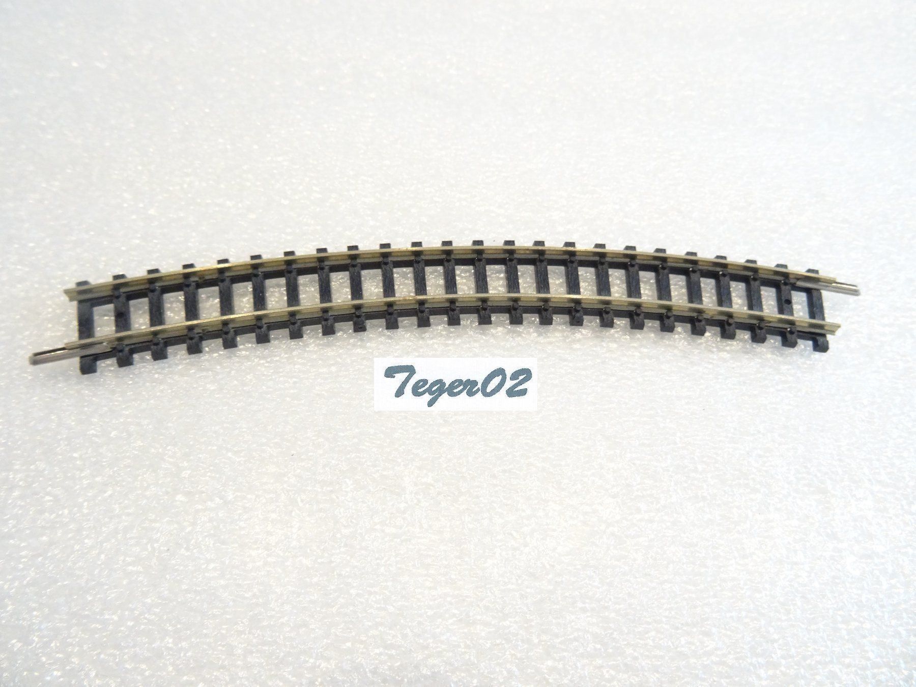 Trix Modellini di ferrovie: Minitrix. N-Spur 4922 Gleis gebogen – Usato da Hochdorf venduto da Teger02