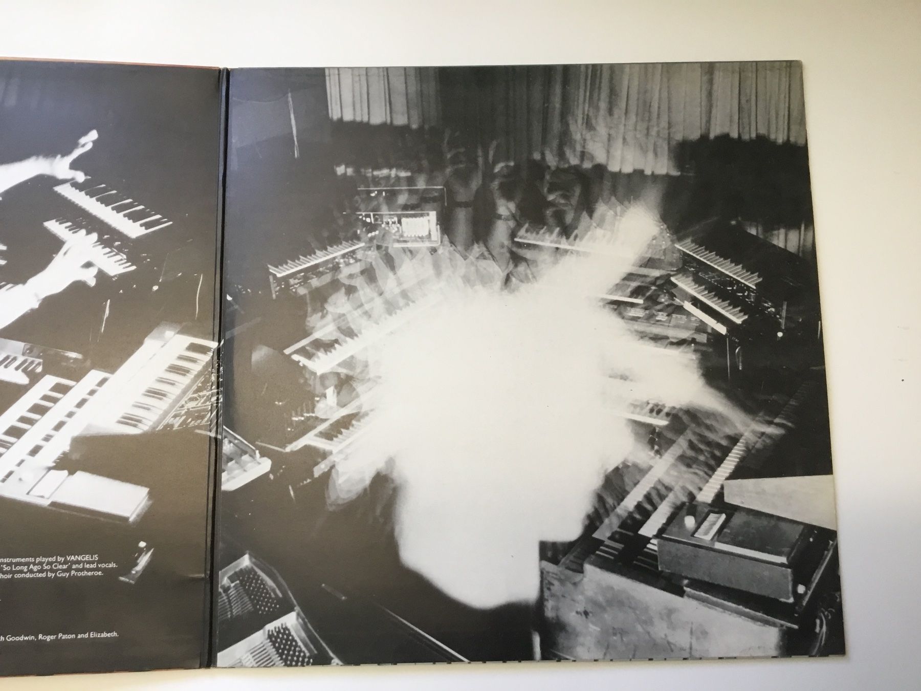 Dischi in vinile: Vangelis / Heaven and hell – Usato da Kreuzlingen venduto da Schuggerman 3