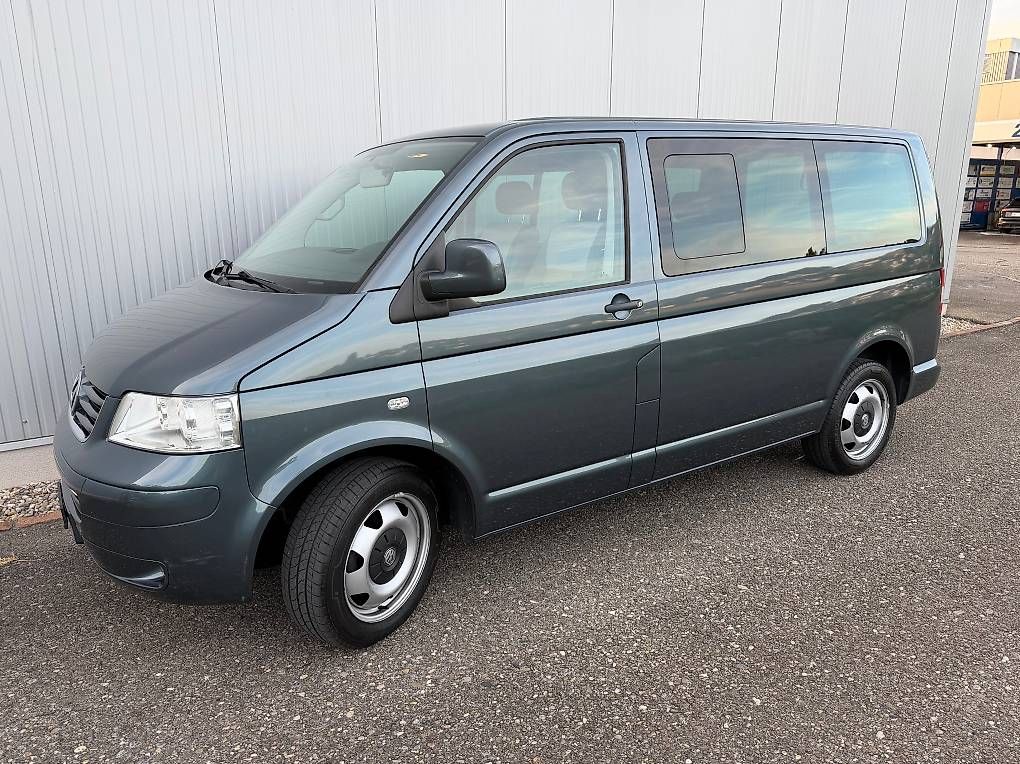 VW Automobili: VW T5 Multivan Startline 2.5L TDI – Usato da Lengnau AG venduto da Touchdownzone
