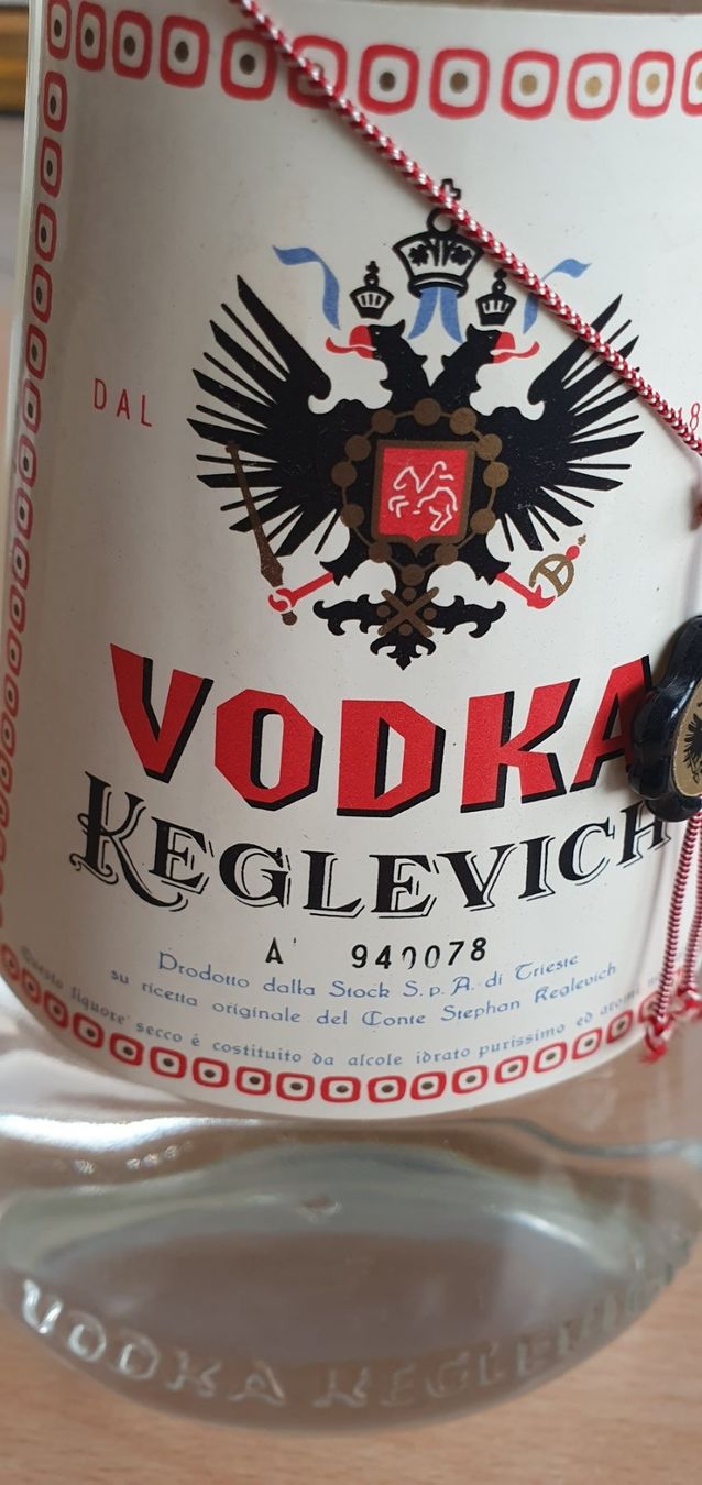 Spirituosen: Vodka Keglevich – Gebraucht aus Moutier von mai_pq7w 9