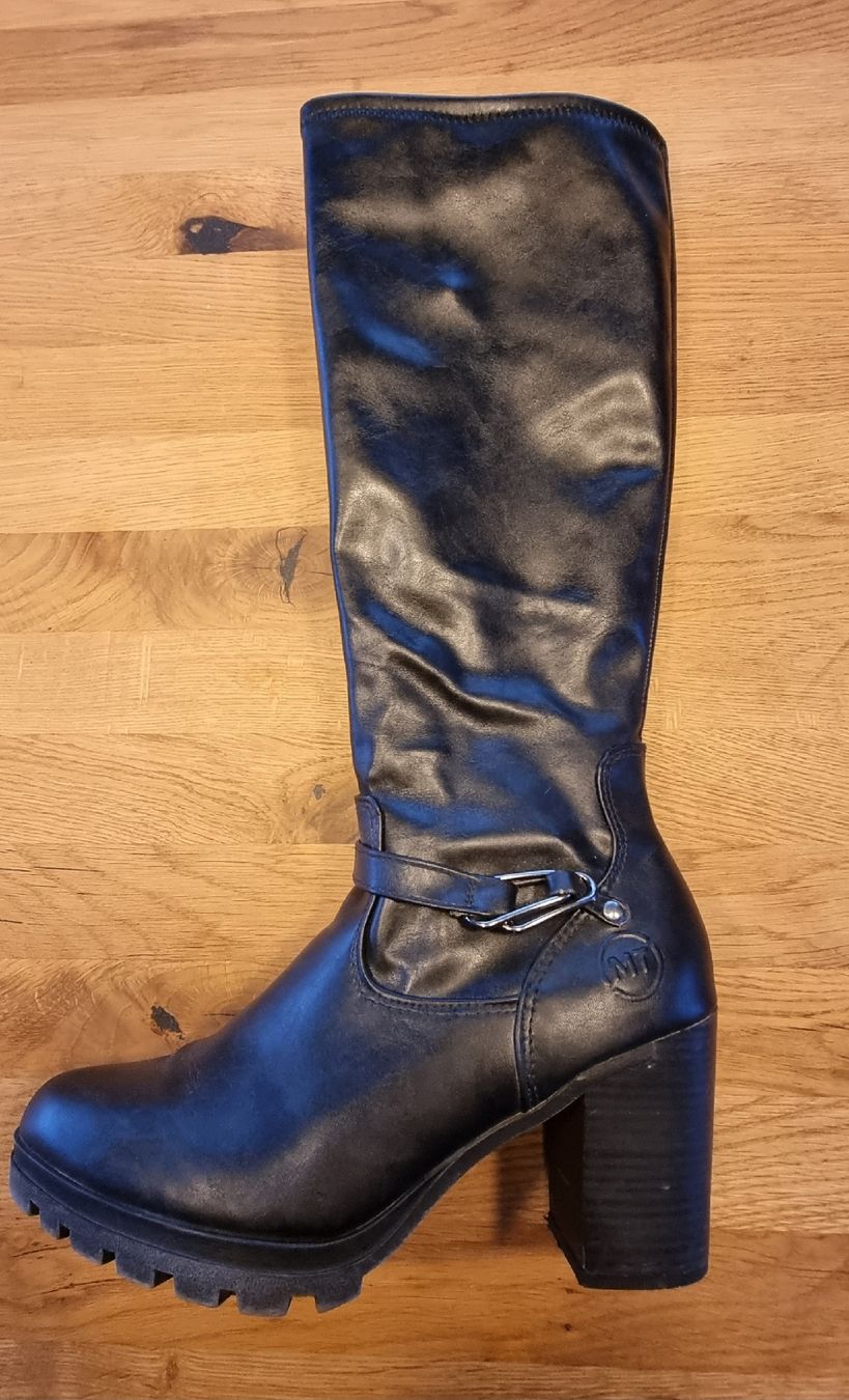 Scarpe da donna: Stiefel Marco Tozzi, schwarz, Grösse 41 – Usato da Widnau venduto da ani-124