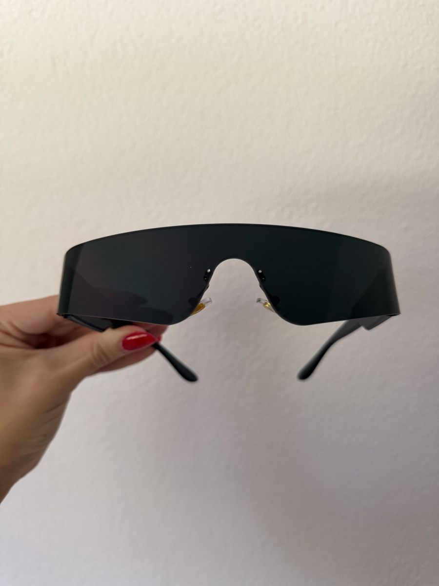Brillen & Gläser: Shield Sunglasses Black – Neu und originalverpackt aus Gränichen von Domsiiiii