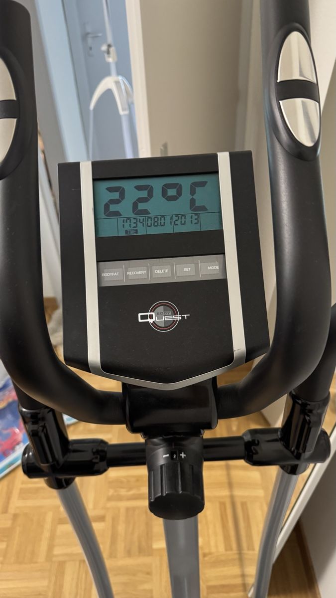 Vélos d'appartement: Elliptical machine – D'occasion à neuchatel par alm_7vdh 3