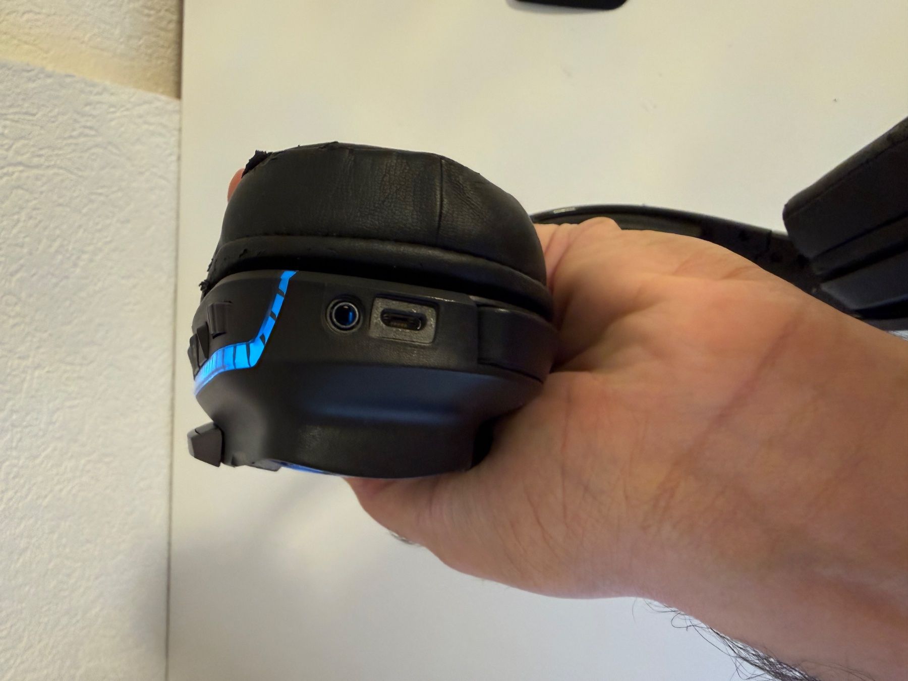 Logitech Kopfhörer: Logitech G935 Wireless Gaming Headset Like New – Defekt aus Genève von ali_5msd 4