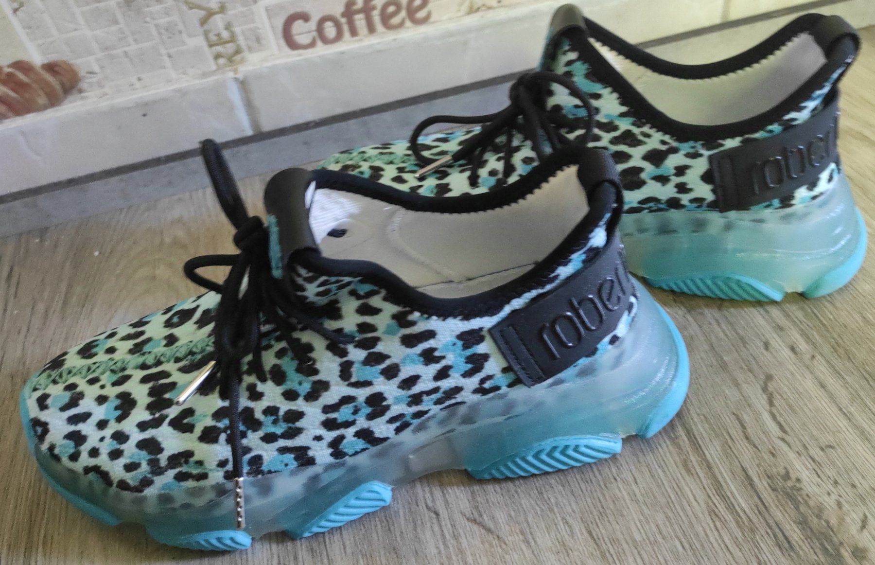 Roberto Cavalli Damenschuhe: Baskets Roberto Cavalli p.40 – Gebraucht aus Renens VD von cla_7zv5 1