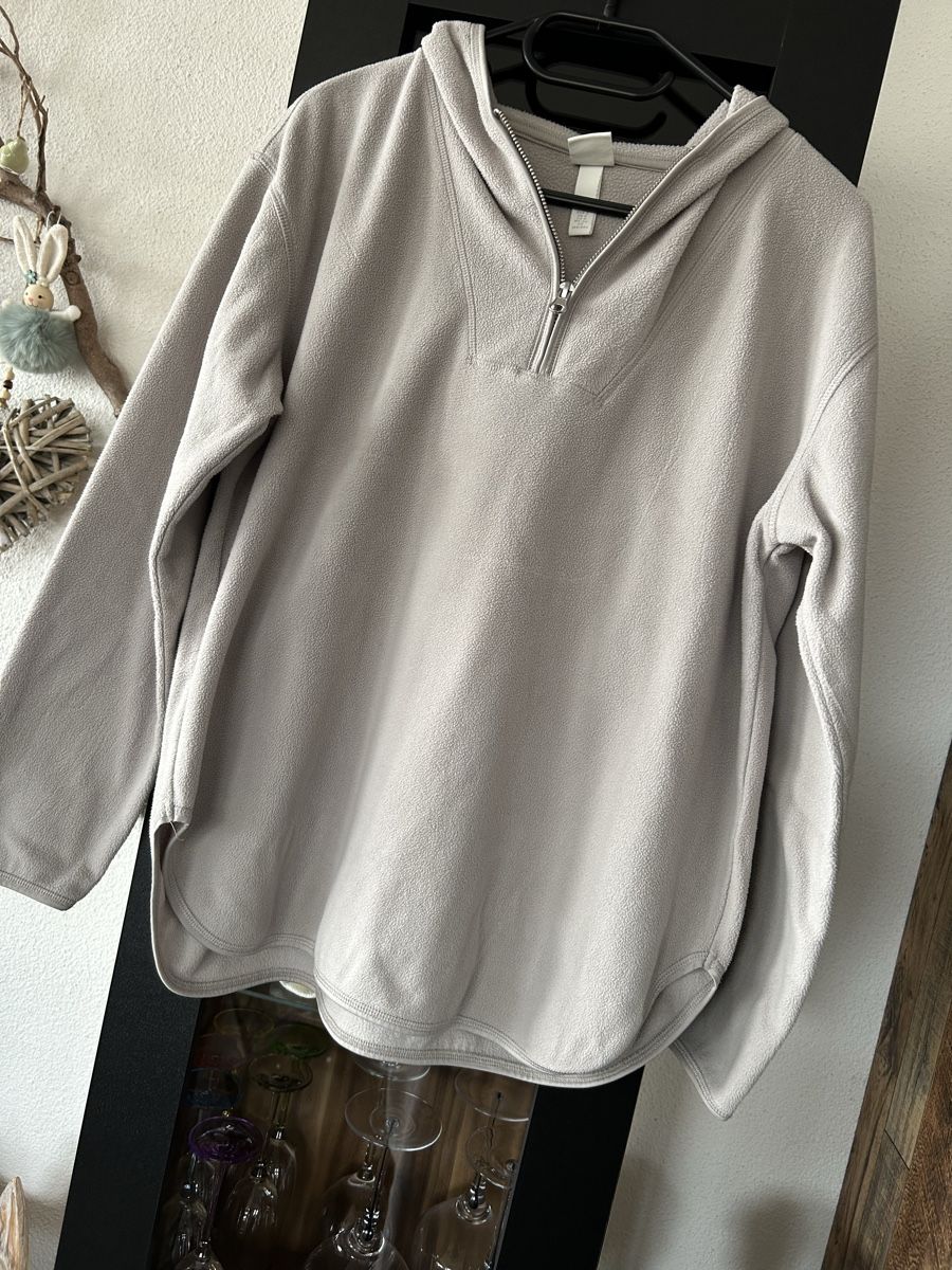 H&M Maglioni & Felpe: H&M Fleece Pulli mit Kapuze Gr.S  – Usato da Beringen venduto da Sternli650