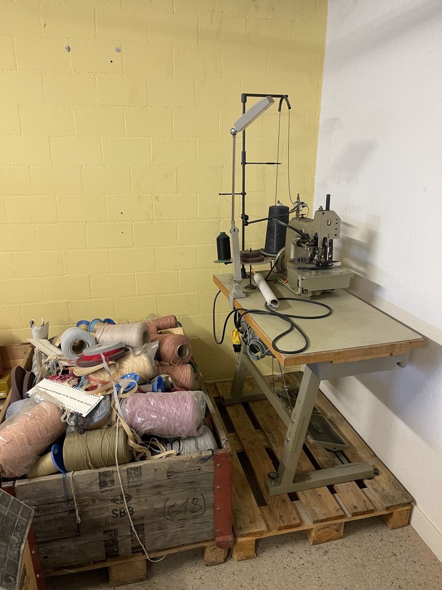 Machines à coudre: Union Special Teppichnaehmaschine – D'occasion à Stallikon par Xilef89 3