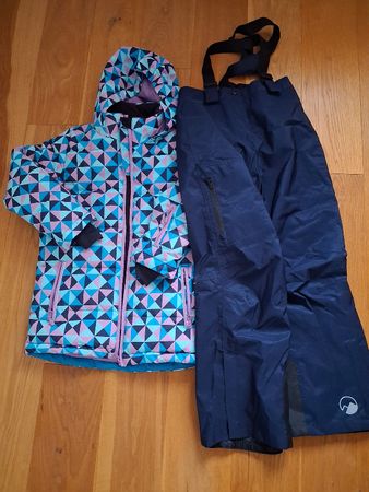 Schöner Kinder Skianzug  Grösse 134/140