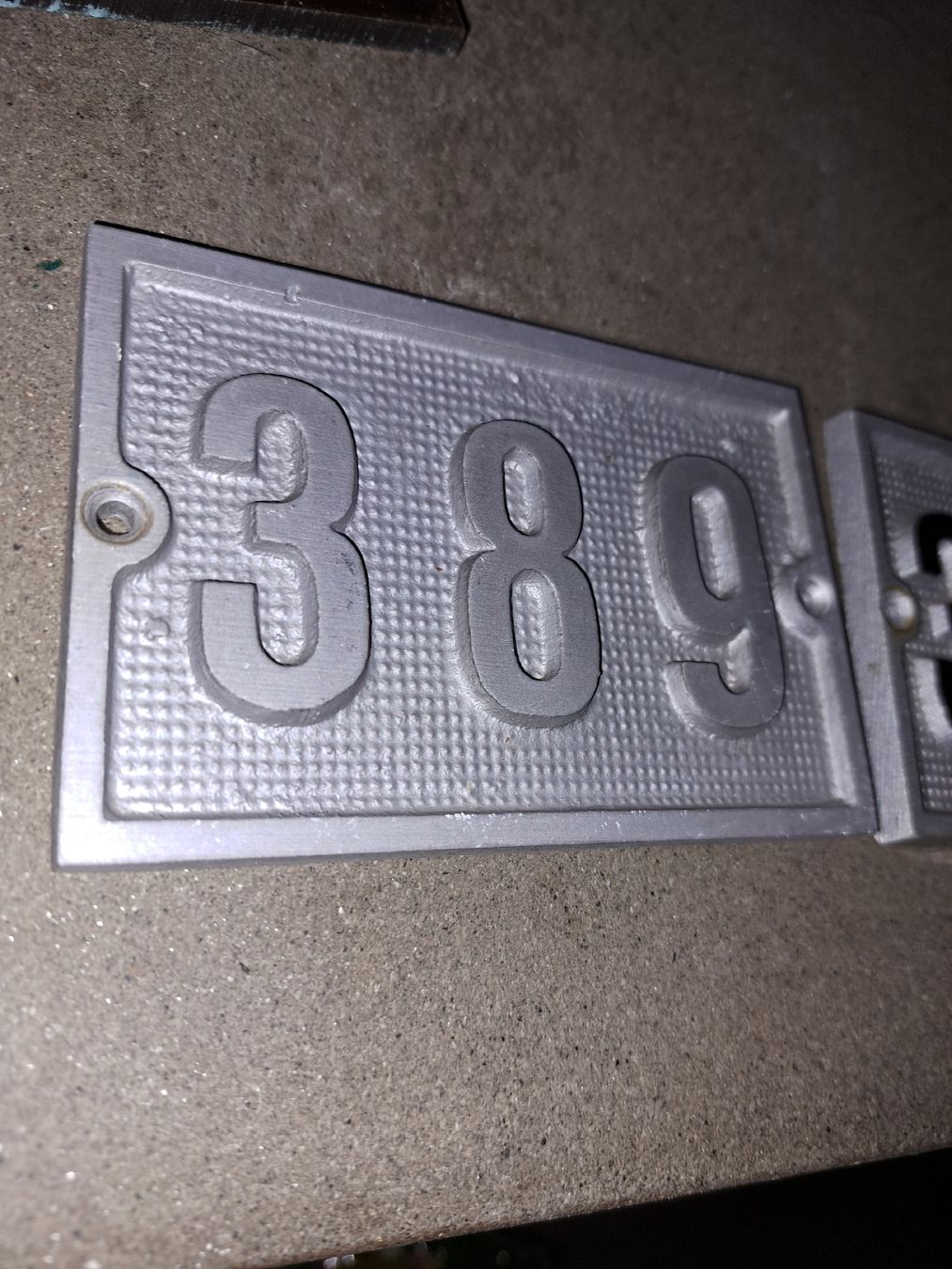 Insegne: Hausnummer 389 und 389a, Vintage  – Usato da Kölliken venduto da Upcycling-by-Mc-TAM 2