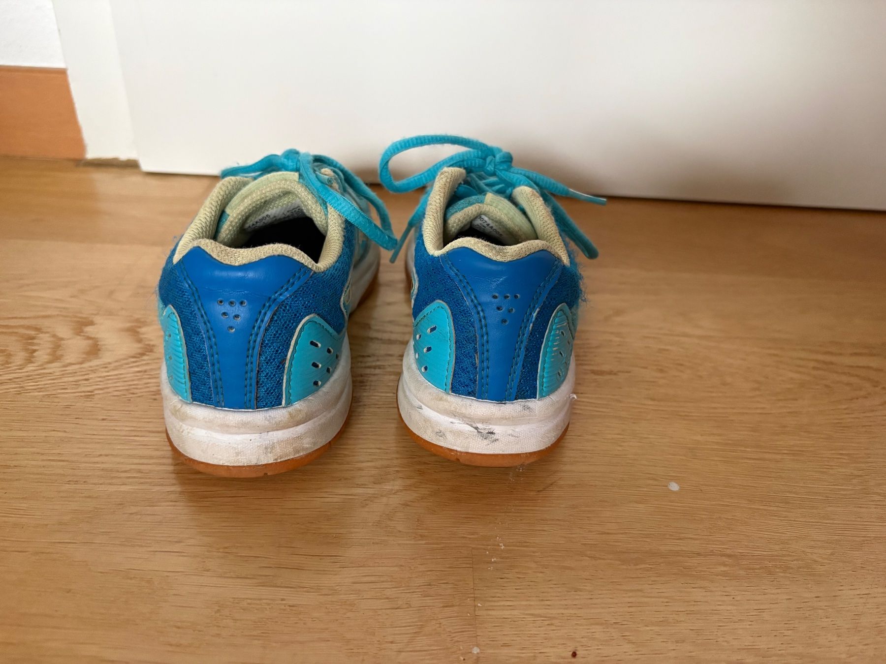 Asics Scarpe per ragazzi: Turnschuhe gr 32.5 – Usato da Egg b. Zürich venduto da dalanna 4
