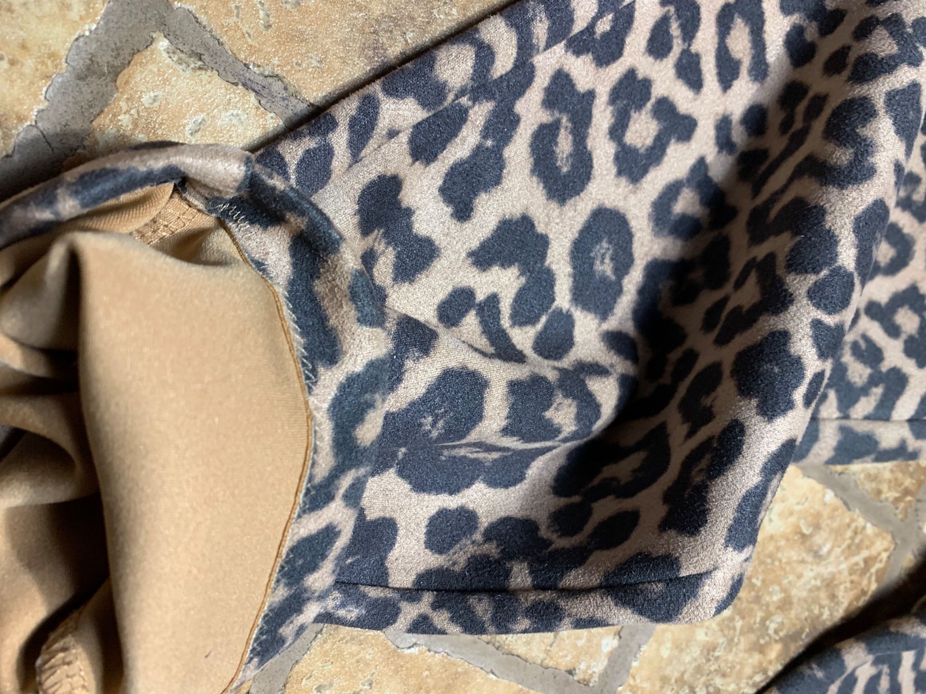 Zara Pantaloni: Pantaloni Zara Basic termici stampa leopardata – Nuovo (secondo la descrizione) da Gordevio venduto da LanaZimm 3