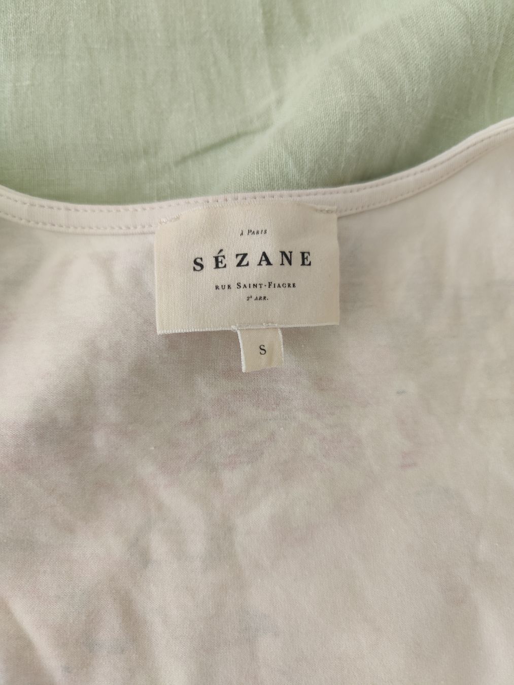Sezane T-shirts: sezane calvi print tee shirt size S – D'occasion à Horgen par nfo_8dpy 2
