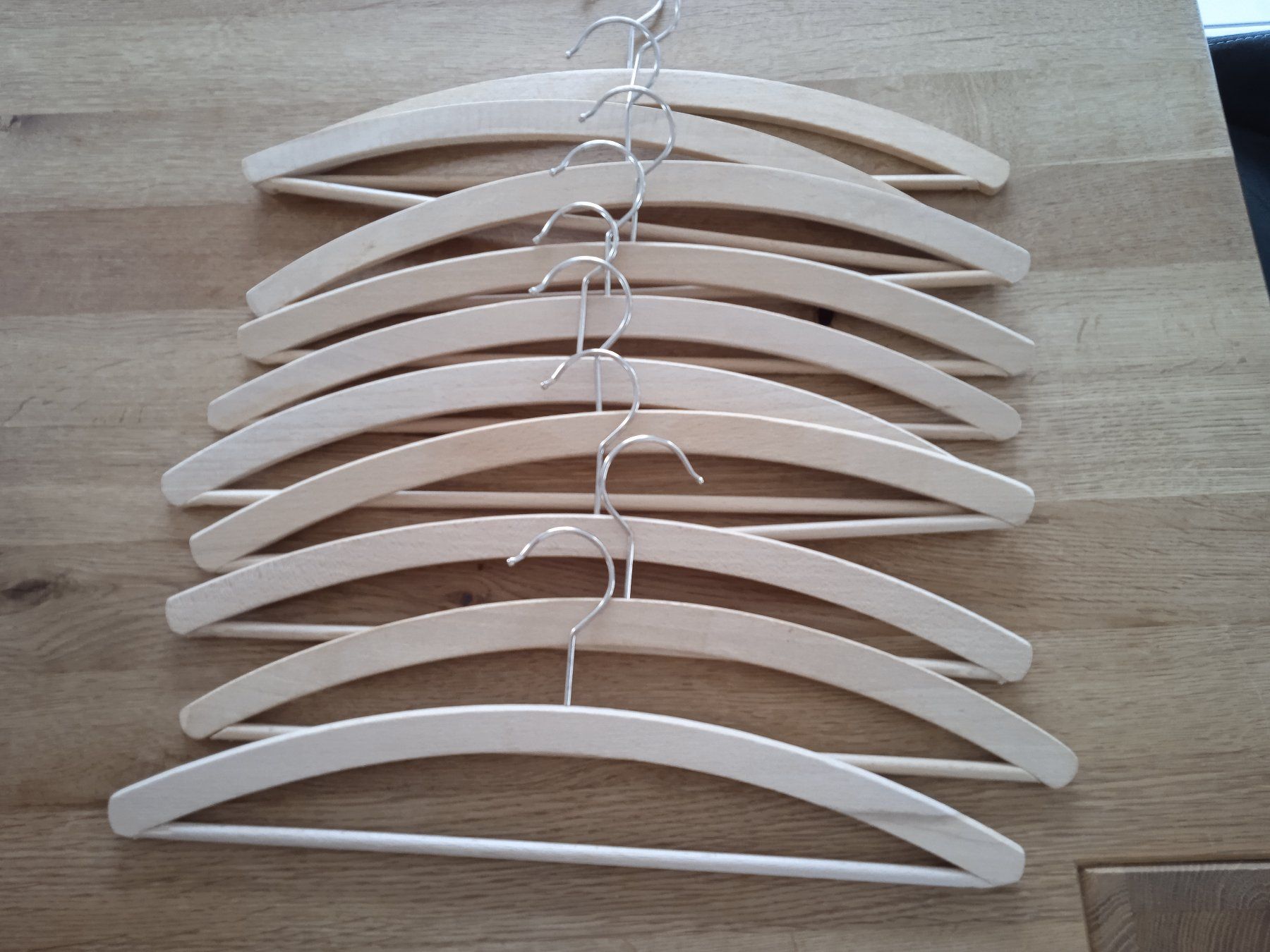Appendiabiti: Kleiderbügel aus Holz 10 Stk – Usato da Rothrist venduto da MaSa82