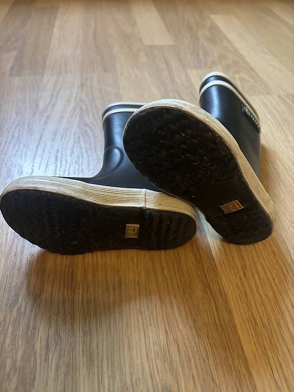 Scarpe per ragazzi: Aigle Gummistiefel Grösse 24 – Usato da Zürich venduto da Smesskammer 1