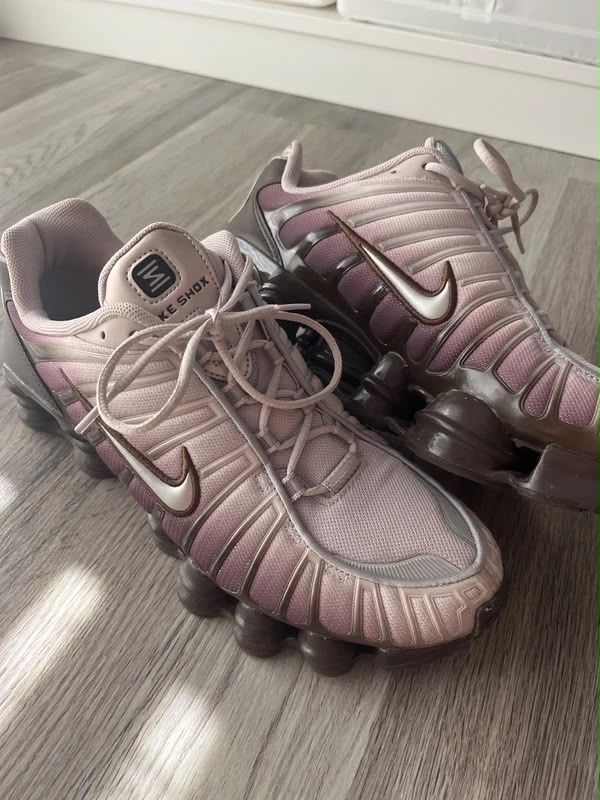 Nike Herrenschuhe: Nike Shox – Neu (gemäss Beschreibung) aus Hägendorf von gab_qml2 2