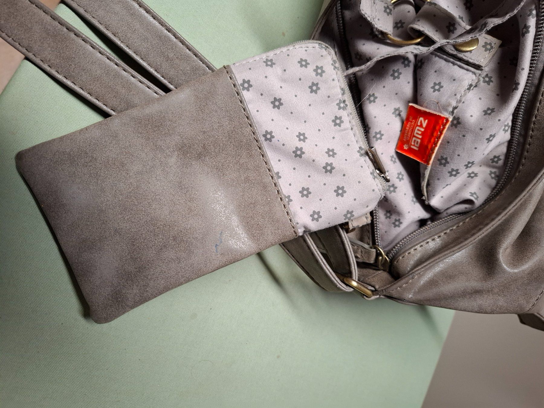 Zwei Borse da donna: ZWEI Leder-Handtasche in Taupe – Usato da Selzach venduto da Sennemeitschi11 4