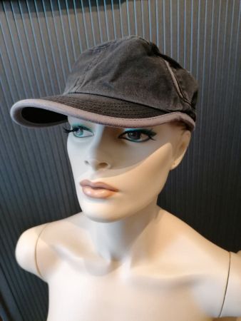 Cap schwarz-grau