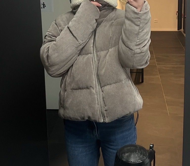 Giacche: Puffer Jacket  – Usato da Luzern venduto da das_2s8k 3