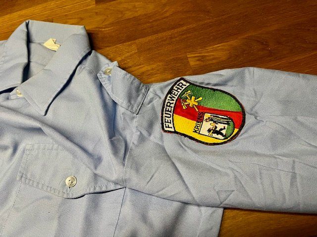 Camicie: Feuerwehrhemd, langarm – Usato da Kriens venduto da heleneb02 2