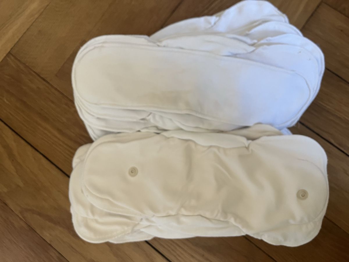 Secchi per pannolini & Pannolini: Stoffwindeln GroVia Set mit Einlagen diverse Designs – Usato da Zürich venduto da Kalleskaviar 5