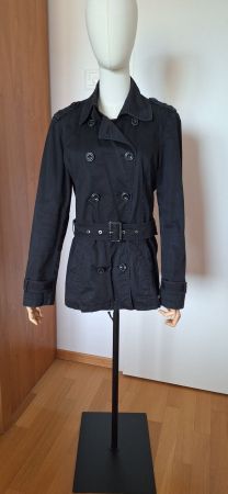 Esprit, veste noire
