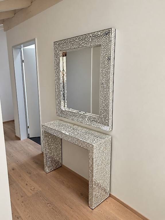 Commodes: Konsolentisch mit passendem Spiegel – D'occasion à Sattel par gab_cc7x