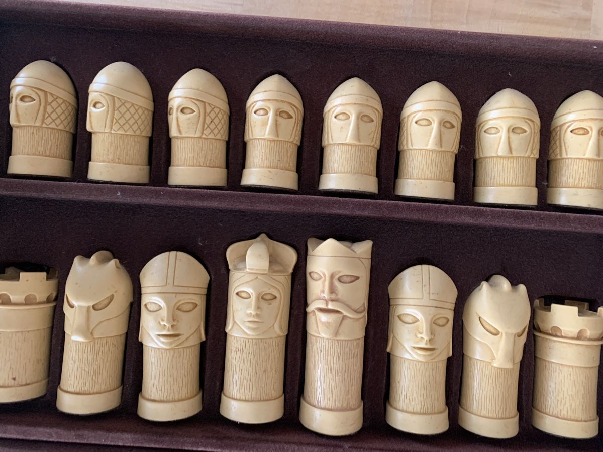 Giochi: Schachfiguren aus Polyresin – Usato da Brugg AG venduto da Simone92 2