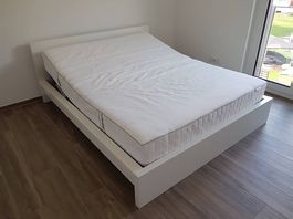 Schlafbett 160x200 mit Lattenrost und Matratze