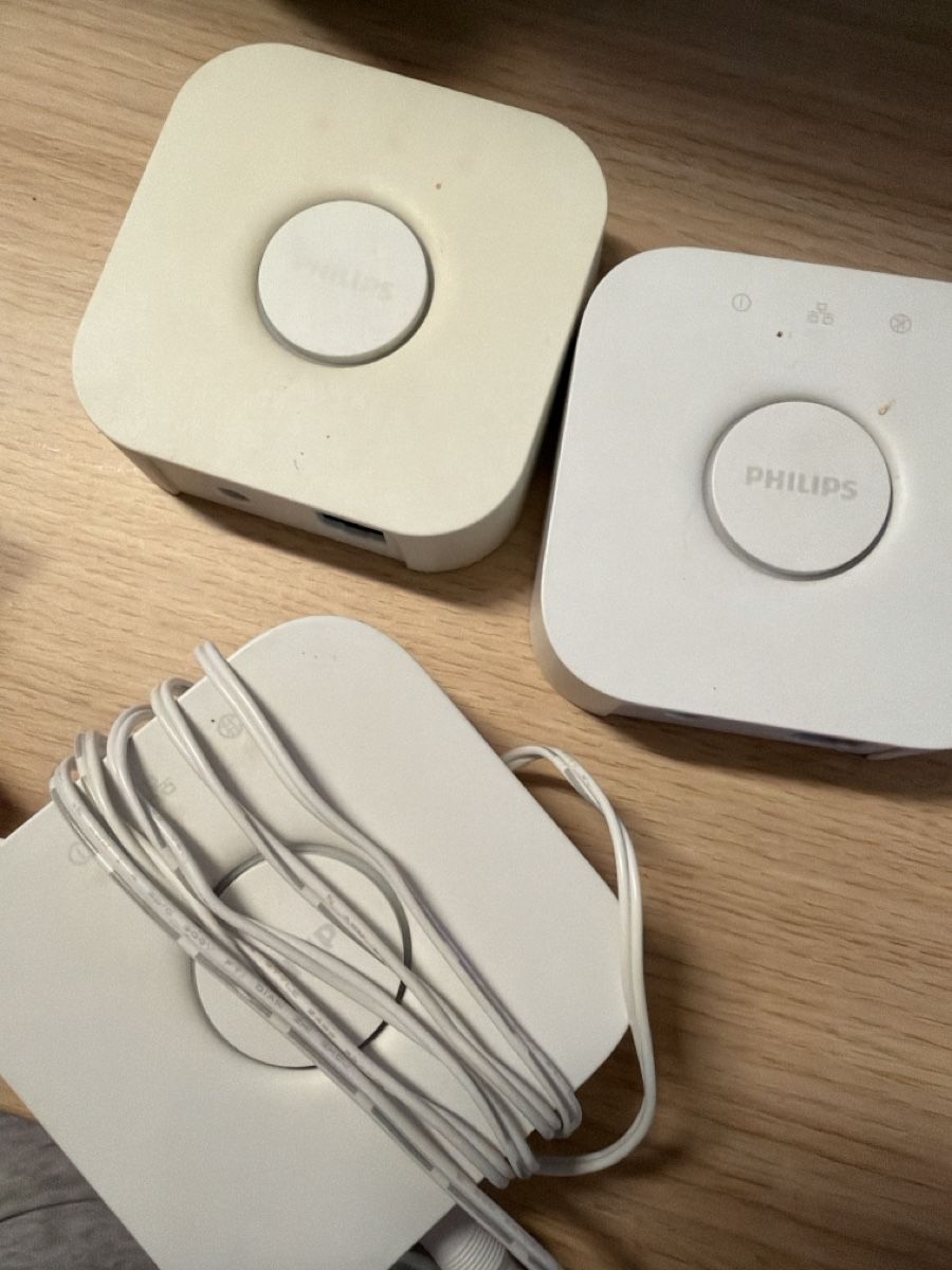 Philips Hubs & Switches: Hue bridge 2 – Gebraucht aus Bünzen von Midreyer