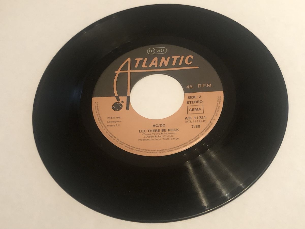 Dischi in vinile: AC/DC. 1981. For Those About the Rock / Let There – Usato da Faulensee venduto da Mizuno06 4